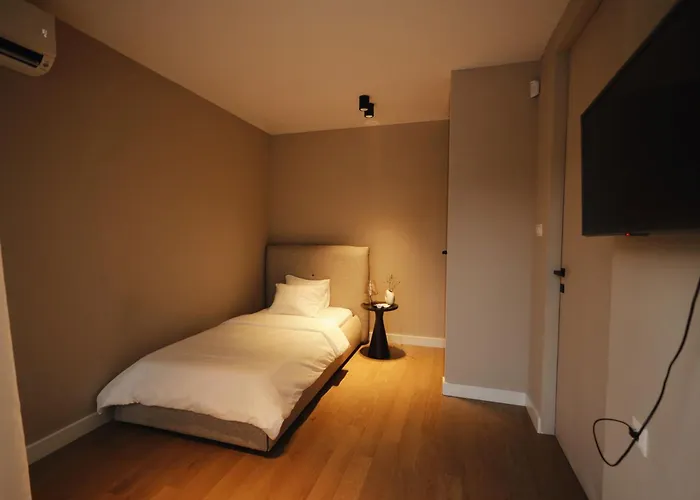 Like A Therapy فيلة